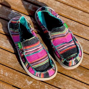Sanuk Slip Ons sz. 2